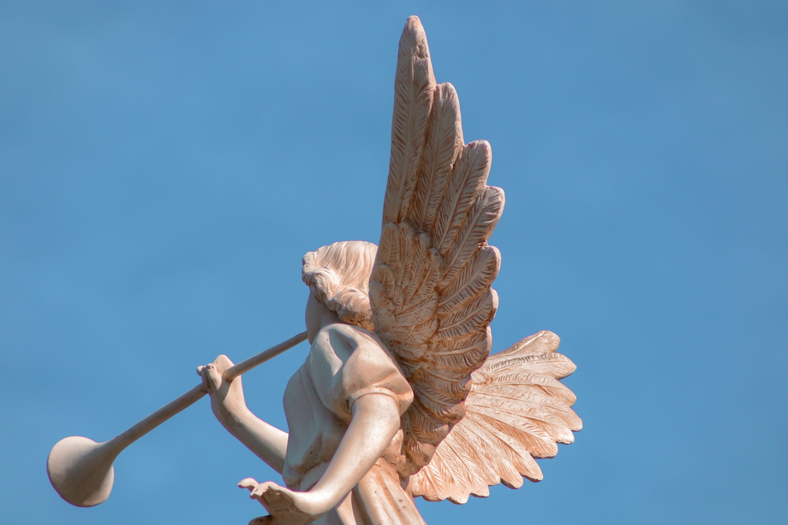Discerning the Presence of Angels | Undercover Angels