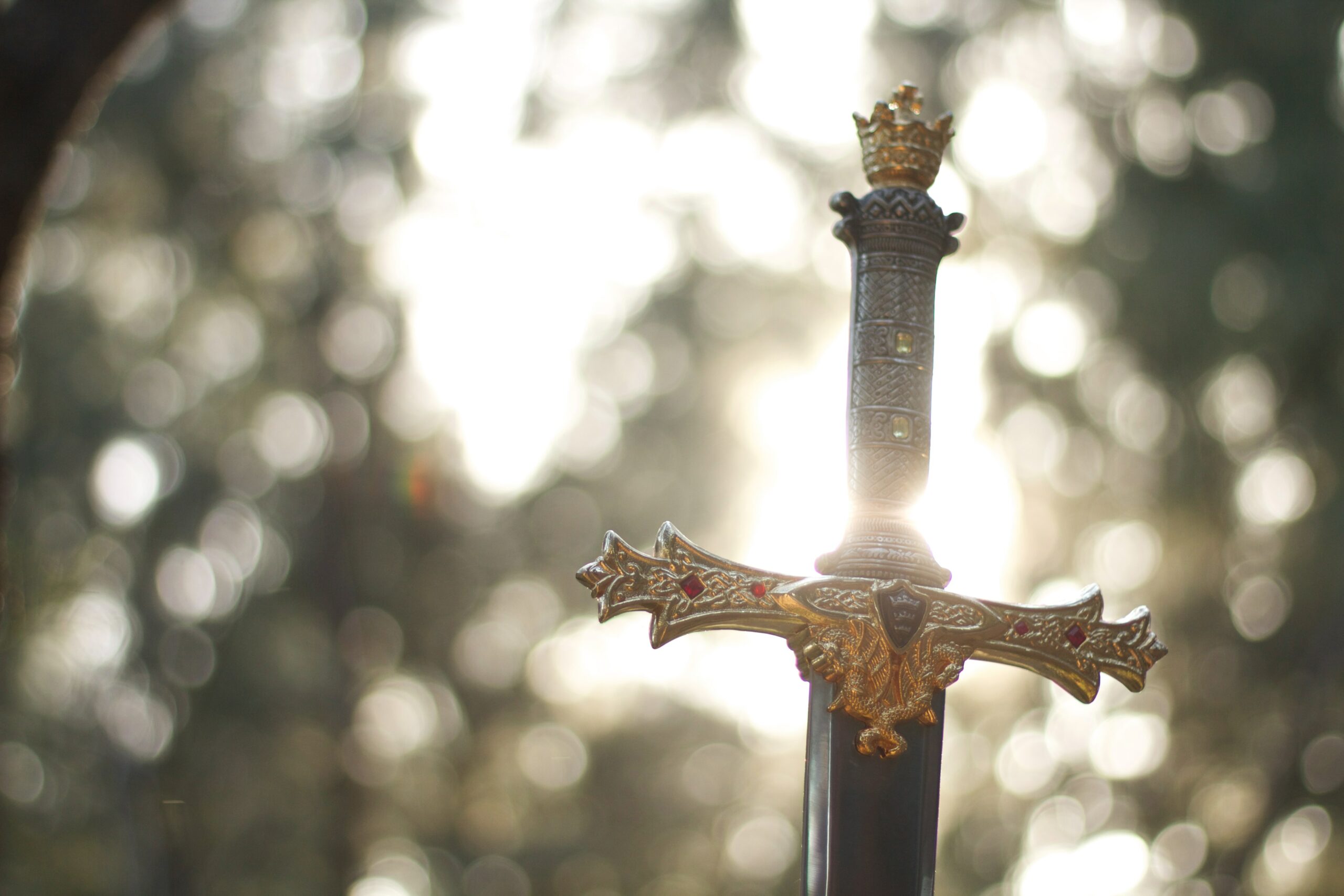 Strap on the Sword of the Spirit for Victory (Prophetic Prayer & Prophecy)