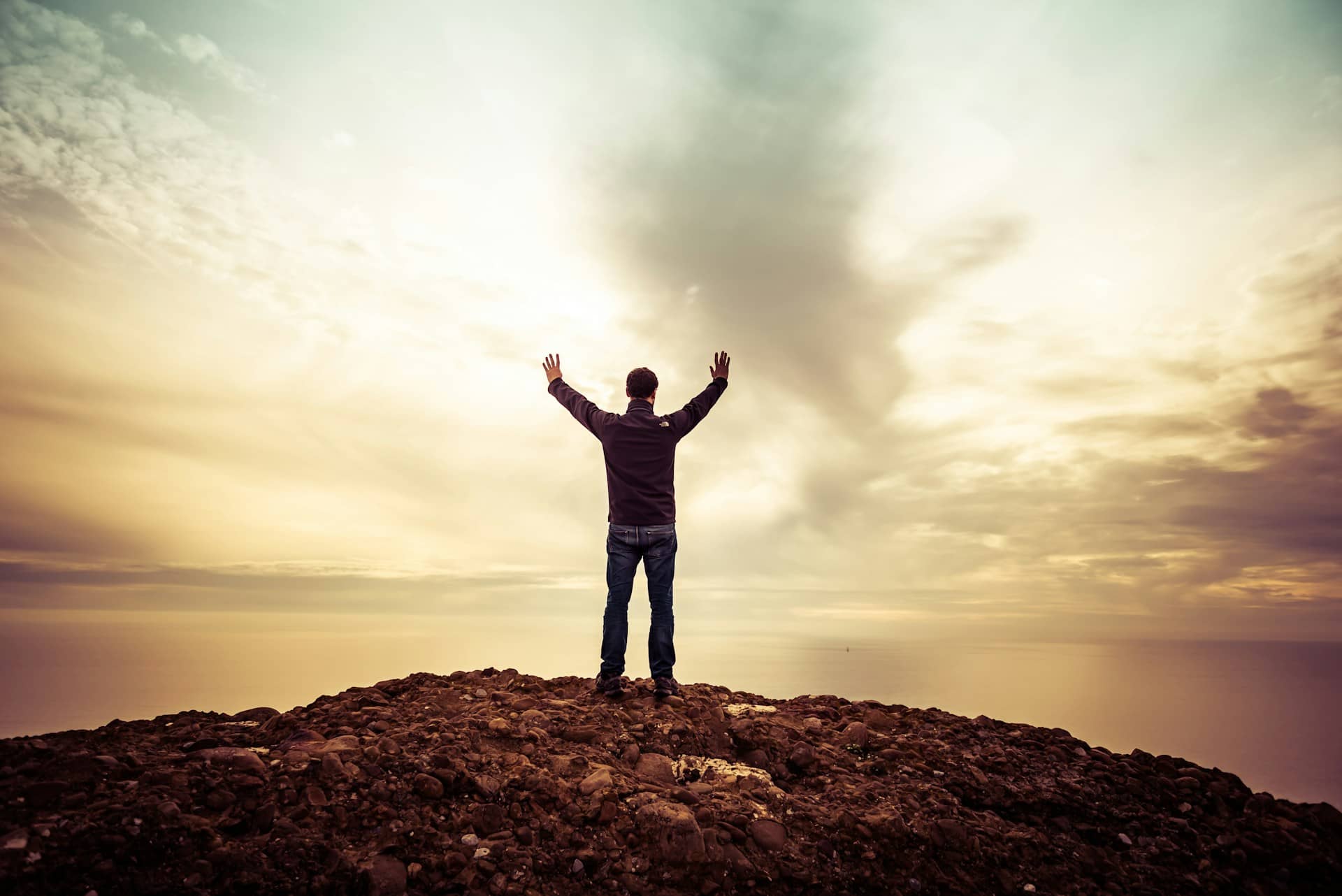 50 Prayer Points to Battle Discouragement